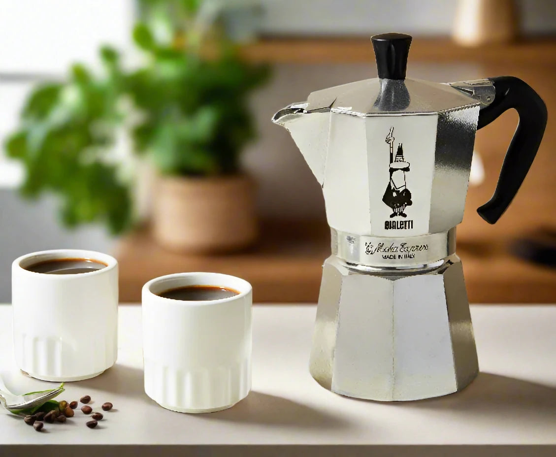 Bialetti Classic Moka Pot – Italian Stovetop Espresso Maker (2/3/4 Cup)